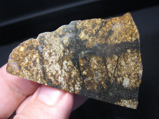 Meteorite NWA 8015 - L5 Melt-Breccia - Big melt veins !!!