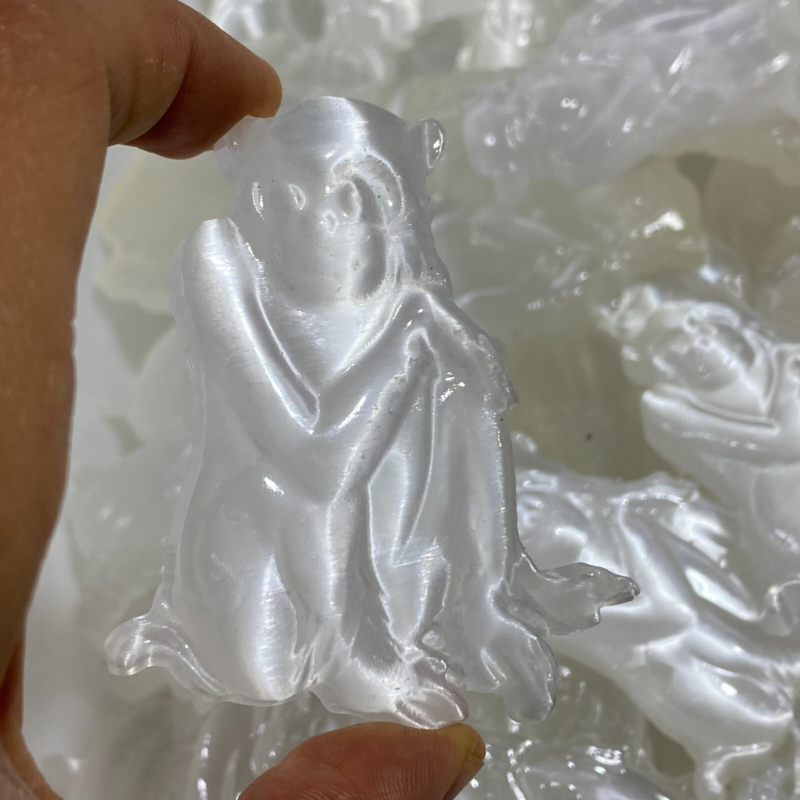 Natural Gypsum Selenite monkey Hand Carved Quartz Crystal Reiki healing 1PC