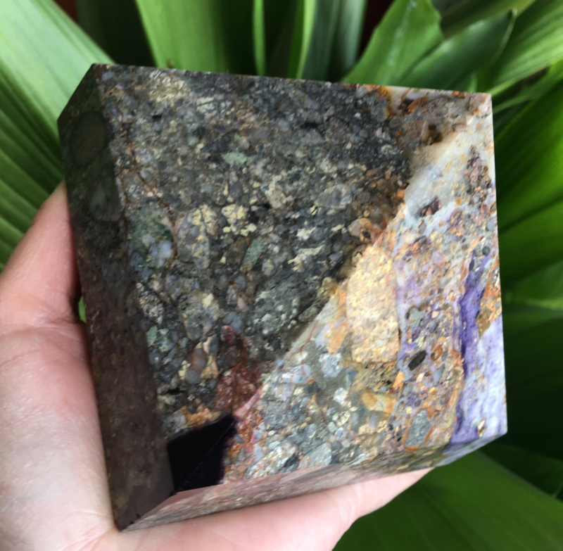 Natural  tourmaline&  fluorite&chalcopyrite& amethyst Crystal Gem Stone Pyramid