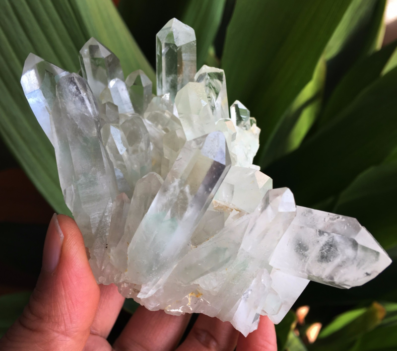 275.9g Clear Natural Beautiful QUARTZ green pyramid Crystal Cluster Specimen
