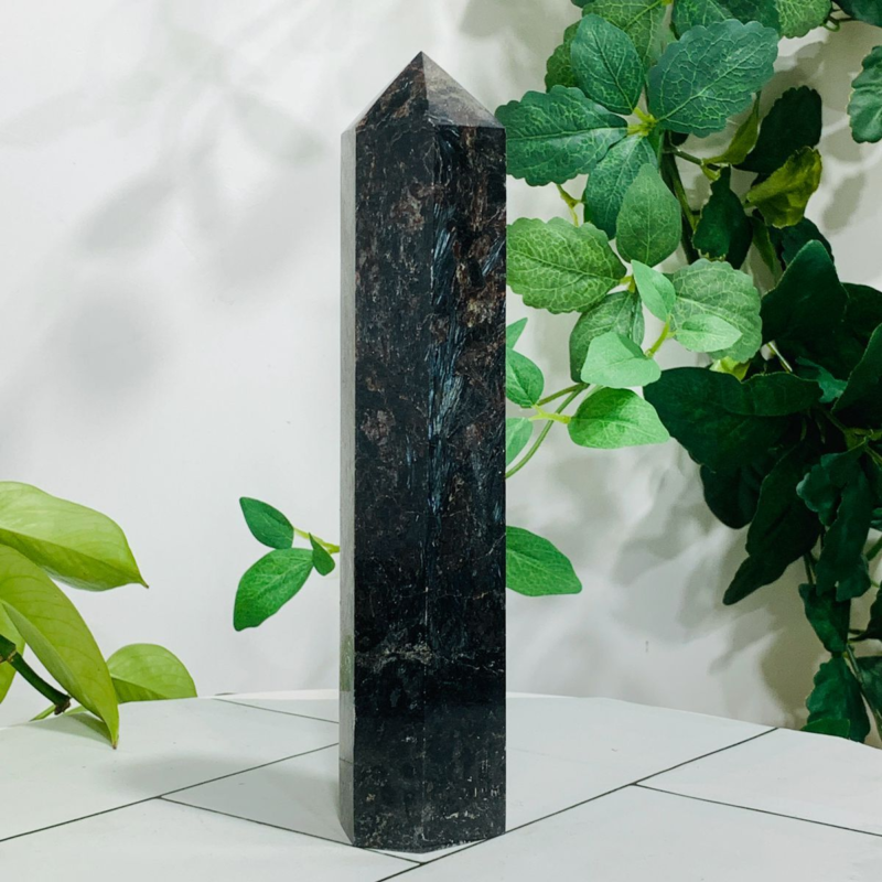 658g Natural Firework Stone Quartz Obelisk Crystal Wand Point Tower Healing