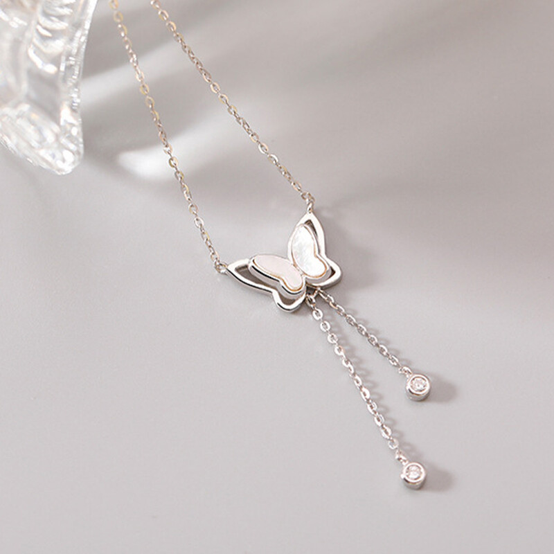 New Shiny Butterfly Necklace Ladies Exquisite Clavicle Chain Necklace Jewelry Bh
