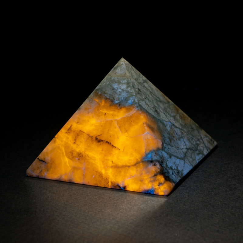 45mm Fluorescent Hackmanite in Natrolite pyramid from Lovozero massif, Kola