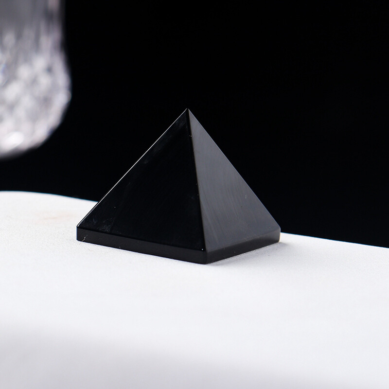 Natural Quartz Crystal Energy Tower Pyramid Healing Reiki Gemstone Decor Gift
