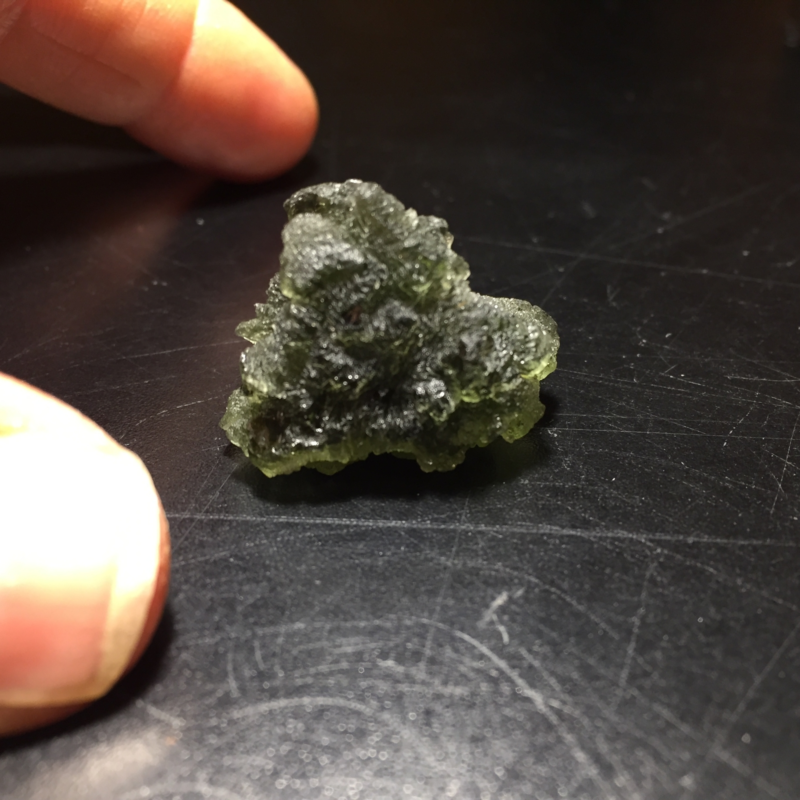 Moldavite (rough) &apos;floating pyramid&apos; (6.5gr) healing crystal