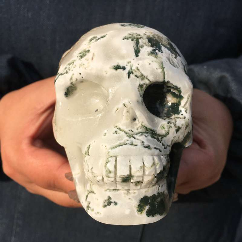 0.65kg Natural agate skull carved Quartz Crystal skull Reiki Energy Healing