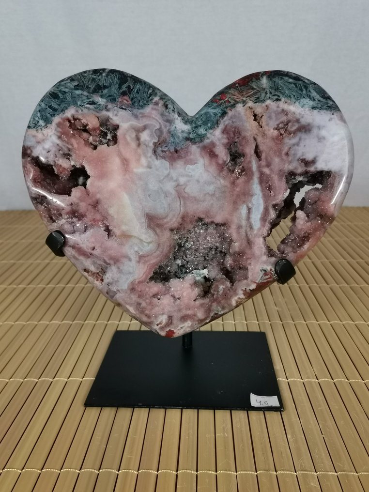 Top quality pink Amethyst Hand Carved Hearth on metal stand- 4.5 kg