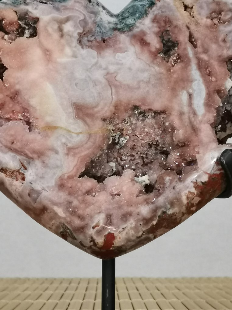 Top quality pink Amethyst Hand Carved Hearth on metal stand- 4.5 kg