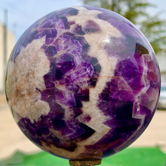 1.8LB Natural beautiful Dream Amethyst Quartz Crystal Sphere Ball Healing