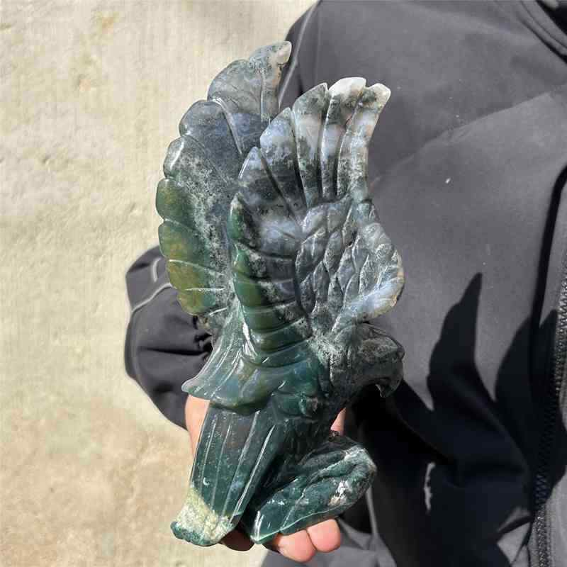 0.69kg Natural agate eagle skull carved Quartz Crystal skull Healing