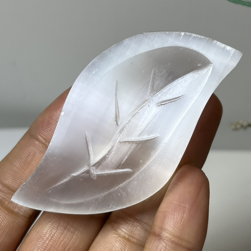 Natural Gypsum Selenite quartz leaves hand carved crystal healing ck20