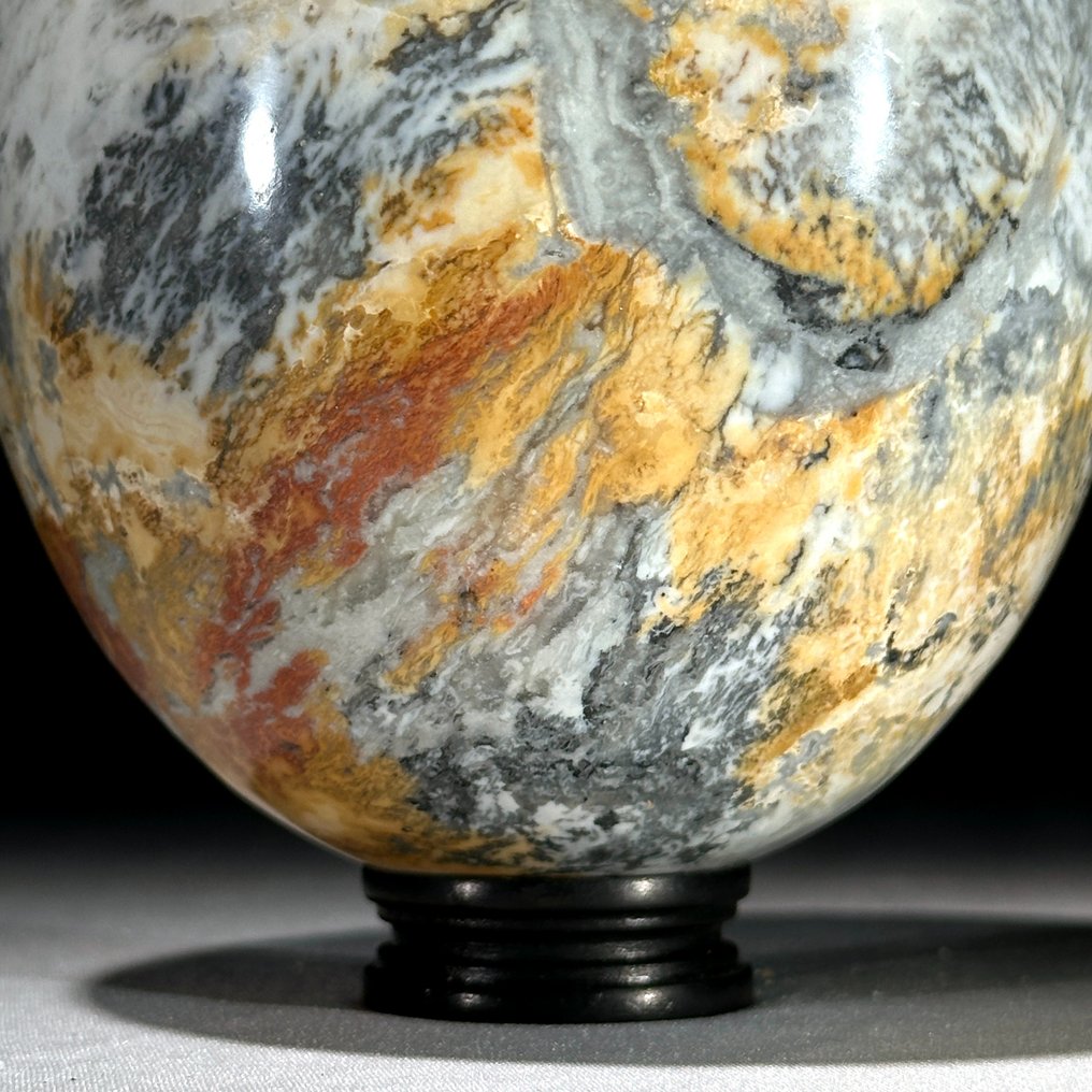 Beautiful Egg-Shaped Maligano Jasper on custom stand - Maligano Jasper - Height: 14 cm - Width: 7 cm- 2400 g