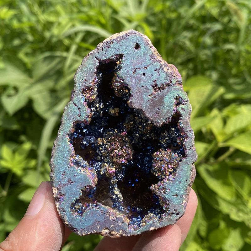 170g Electroplating color Natural Crystal Agate cave ornaments crystal cluster q