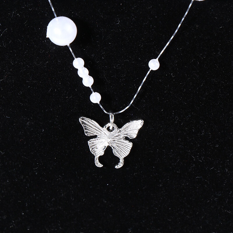 New Shiny Butterfly Necklace Ladies Exquisite Clavicle Chain Necklace Jewelry
