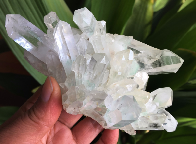 275.9g Clear Natural Beautiful QUARTZ green pyramid Crystal Cluster Specimen