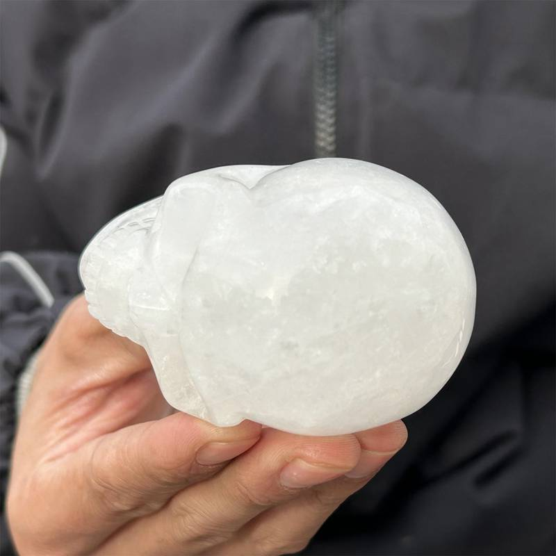 0.33kg Natural clear quartz skull carved Quartz Crystal skull Healing