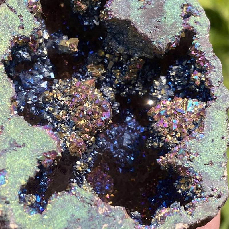 170g Electroplating color Natural Crystal Agate cave ornaments crystal cluster q