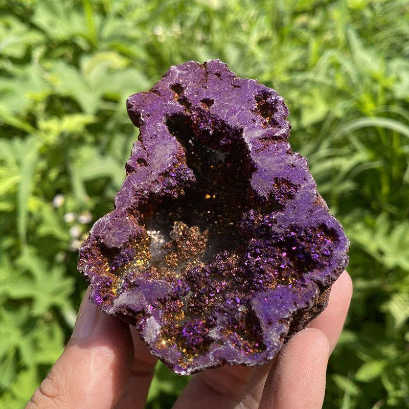 190g Electroplating color Natural Crystal Agate cave ornaments crystal cluster q