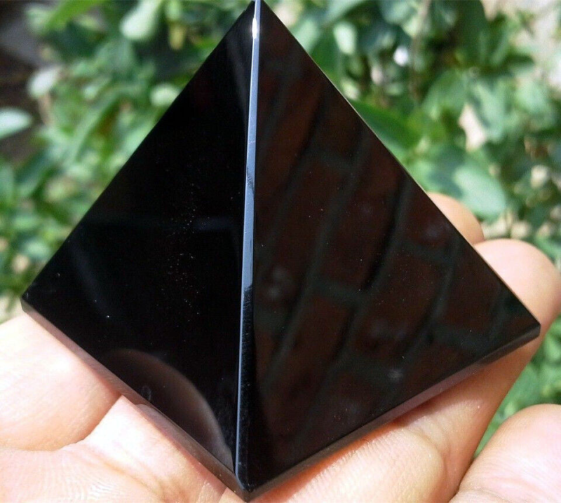 50-60g 1pcs NATURAL Obsidian Quartz Crystal Pyramid Healing