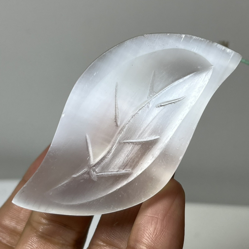 Natural Gypsum Selenite quartz leaves hand carved crystal healing ck20