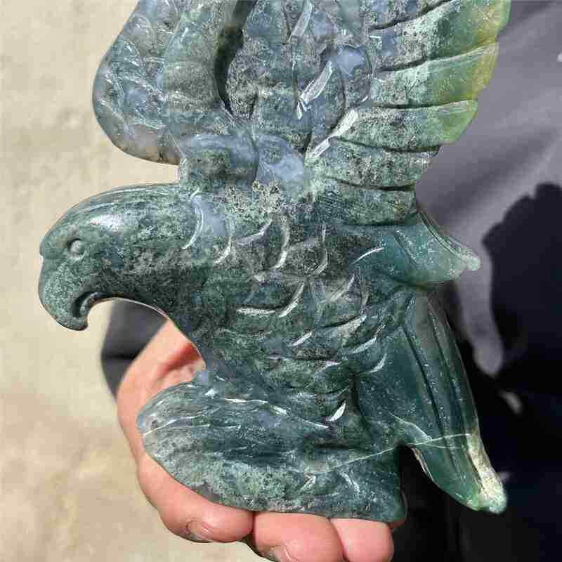 0.69kg Natural agate eagle skull carved Quartz Crystal skull Healing