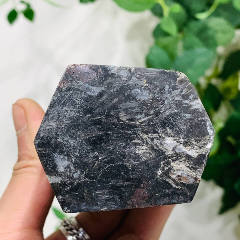 679g Natural Firework Stone Quartz Obelisk Crystal Wand Point Tower Healing