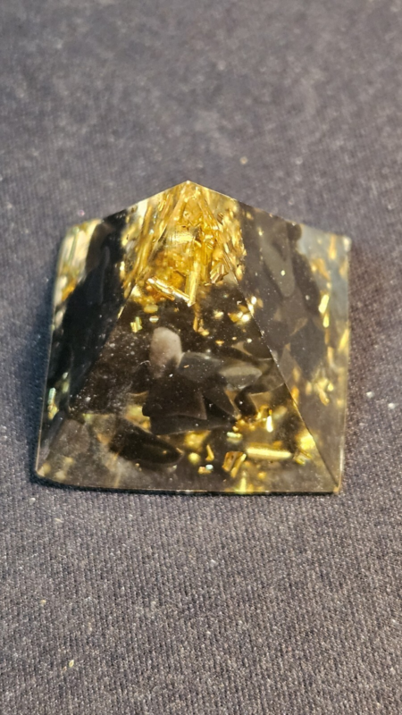 2 Orgonite Resin Pyramids Lapis Lazuli Black Onyx Gold Leaf Stone Chips Reiki