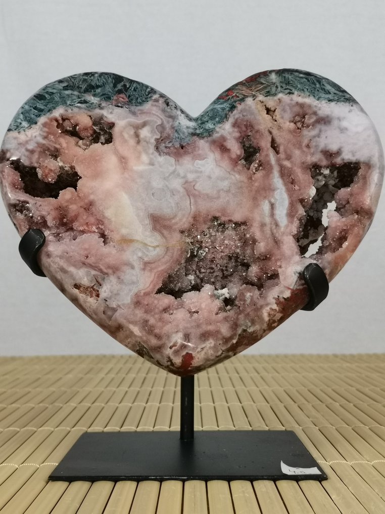 Top quality pink Amethyst Hand Carved Hearth on metal stand- 4.5 kg