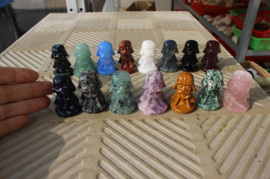 15pcs 4cm  Natural many kinds of materials carved Darth Vader