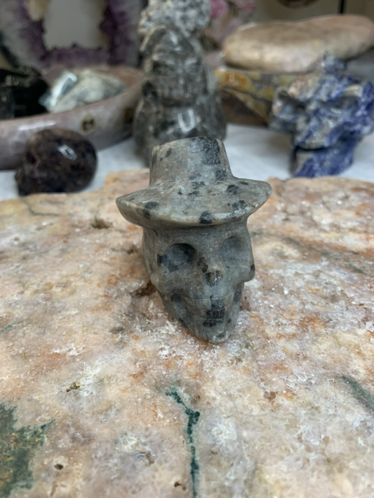 Small Yooperlite Crystal Skull - Crystal Skull Carving - UV Reactive Crystal 2”