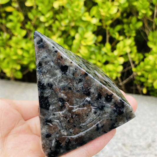 1pc Natural Yooperlite carved Quartz Crystal stone skull Reiki Healing