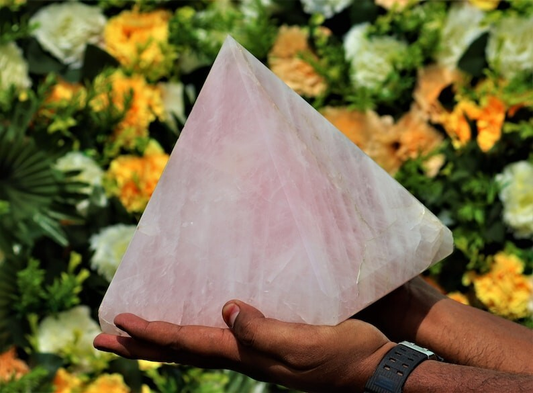 Huge 185MM Natural Rose Quartz Natural Healing Metaphysical Chakra Pyramid Point