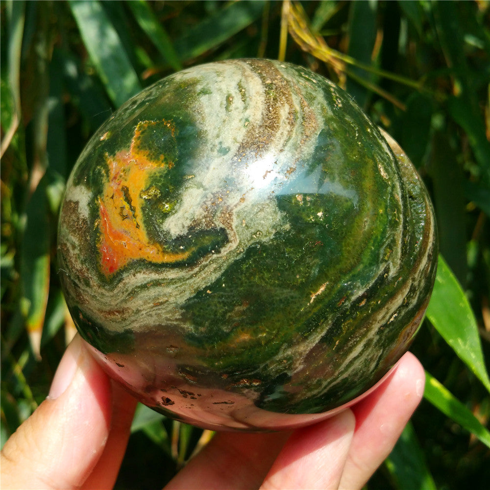 Bola de cristal tallada de Ocean Jasper