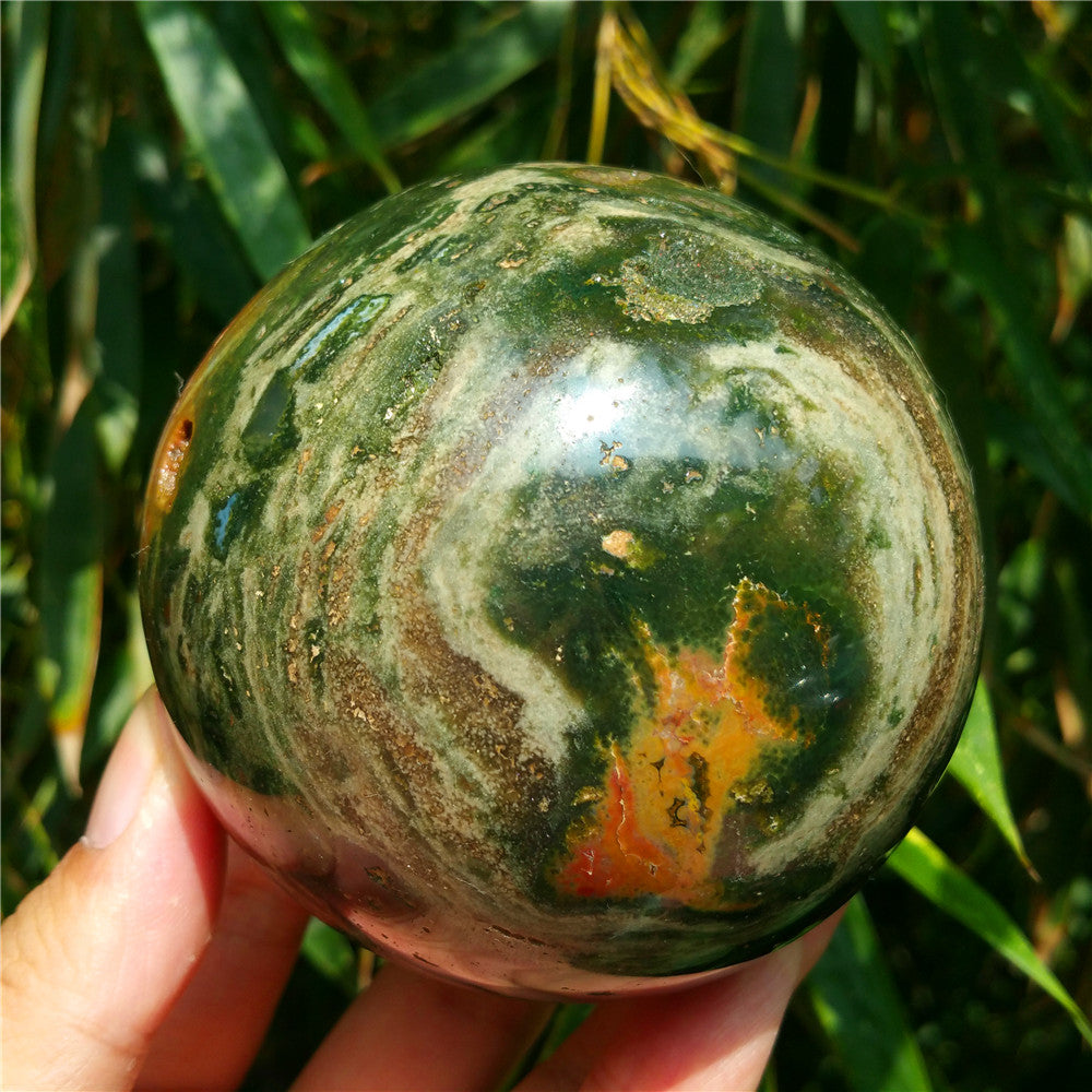 Bola de cristal tallada de Ocean Jasper