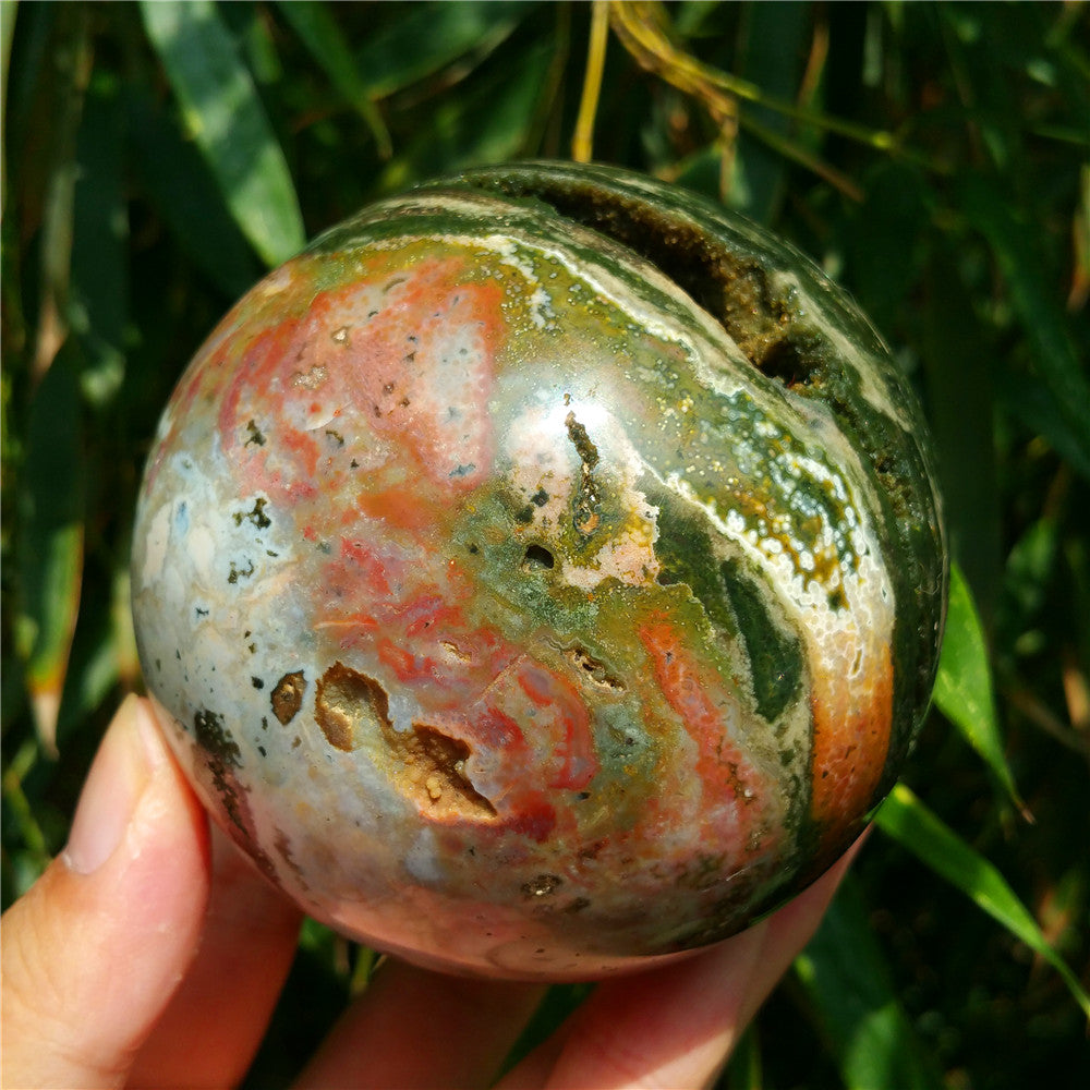 Bola de cristal tallada de Ocean Jasper