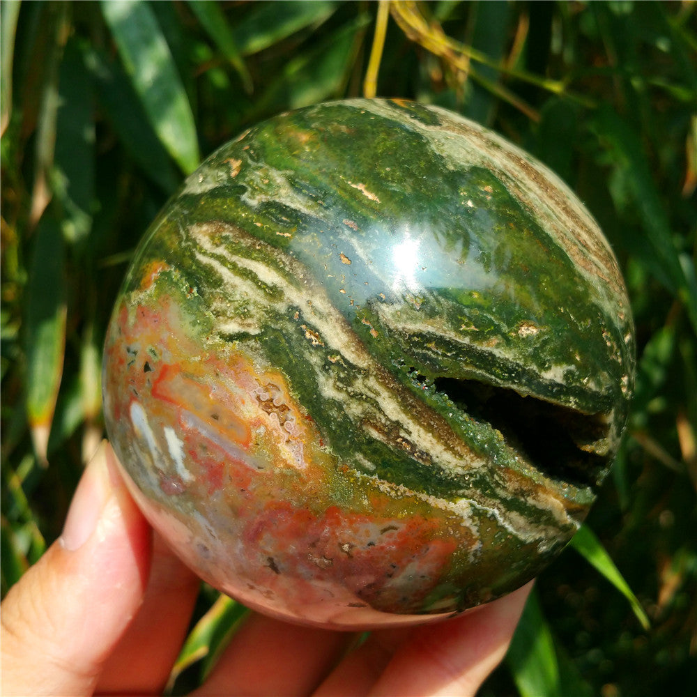 Bola de cristal tallada de Ocean Jasper