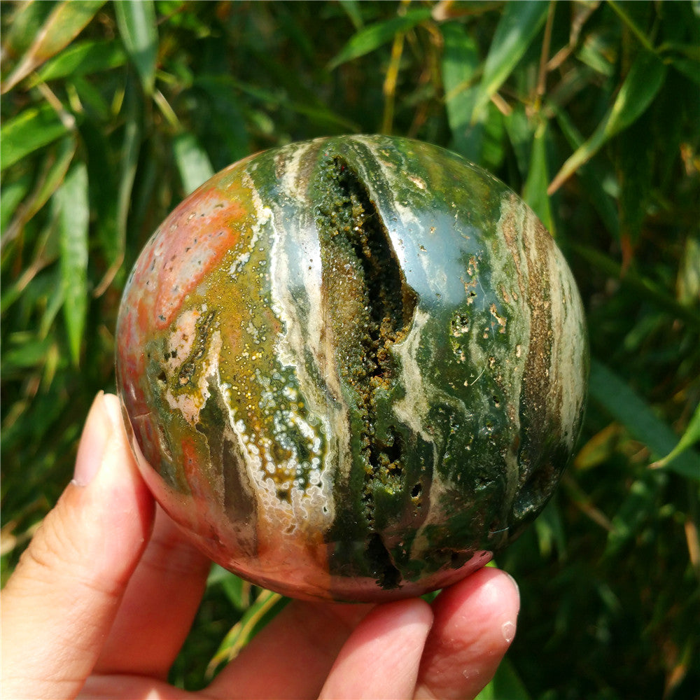 Bola de cristal tallada de Ocean Jasper
