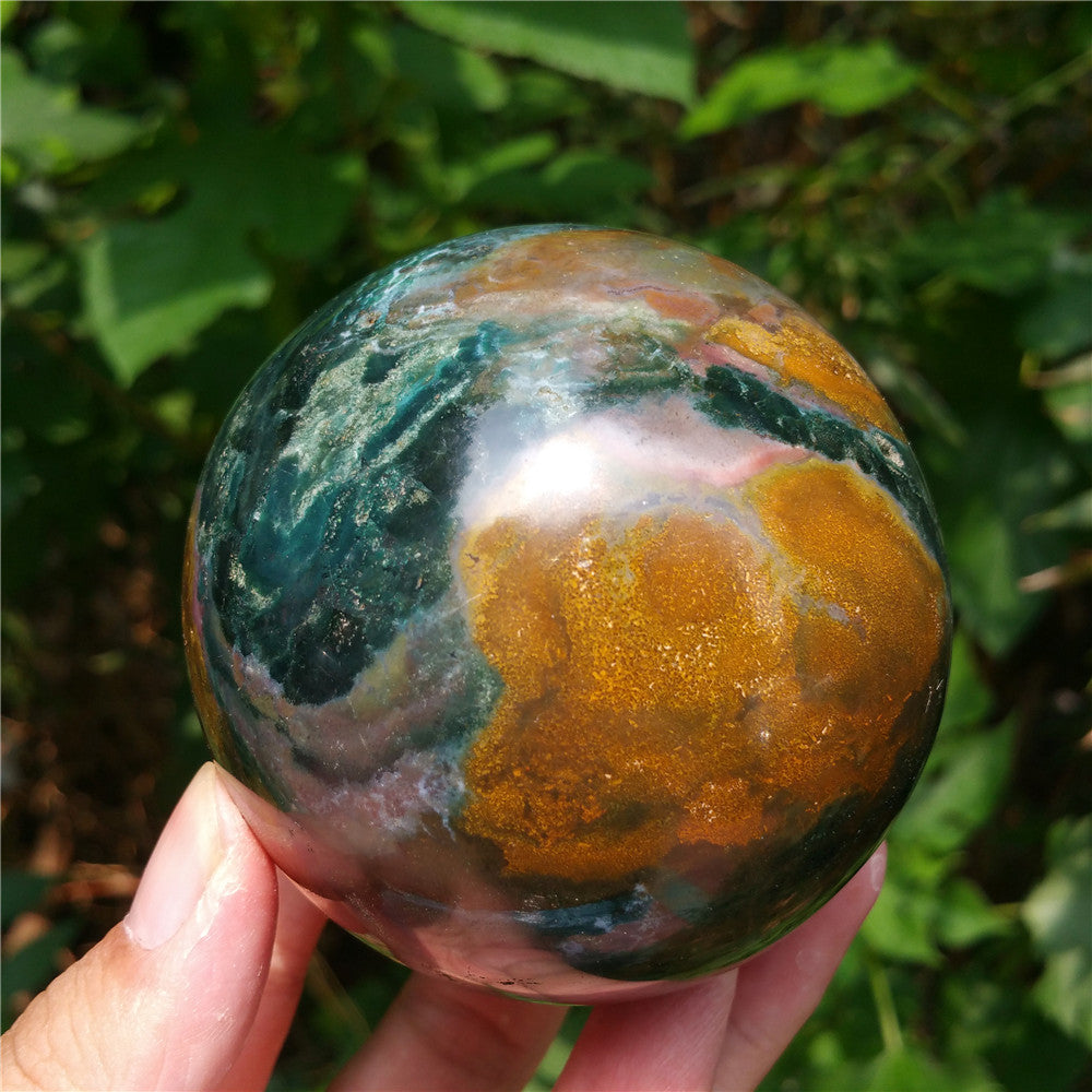 Bola de cristal tallada de Ocean Jasper