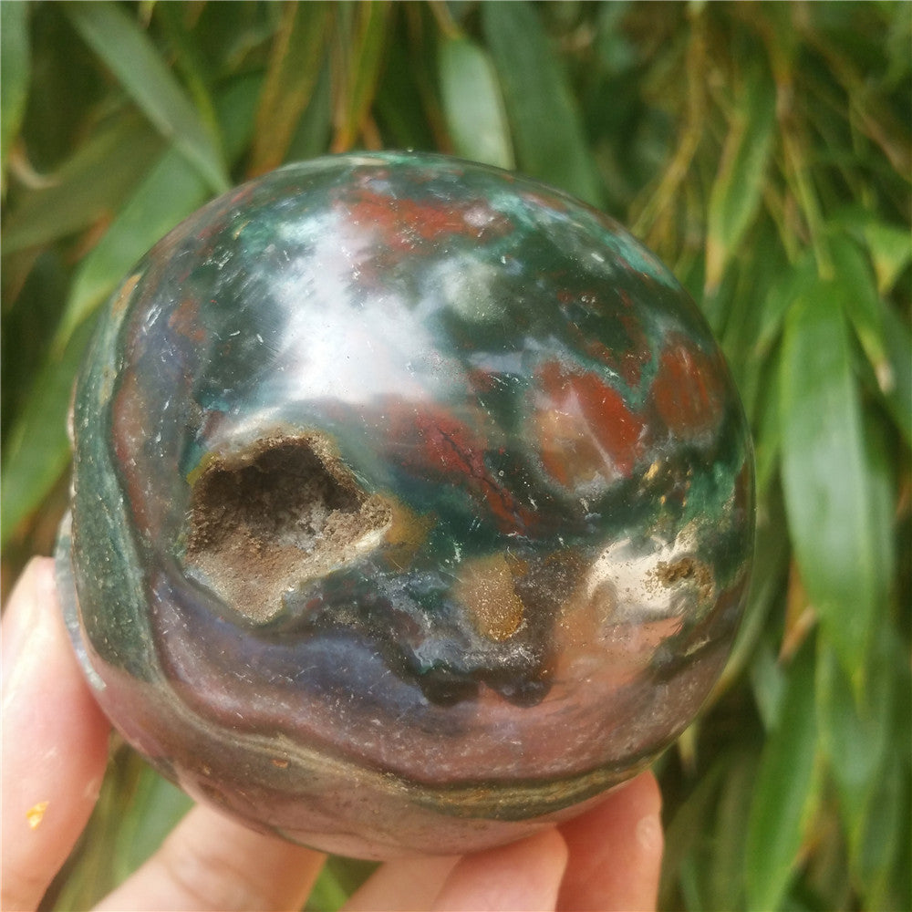 Bola de cristal tallada de Ocean Jasper