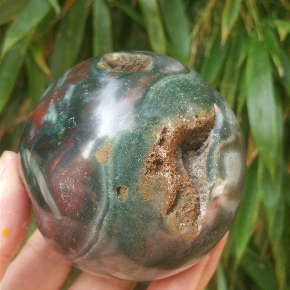 Bola de cristal tallada de Ocean Jasper