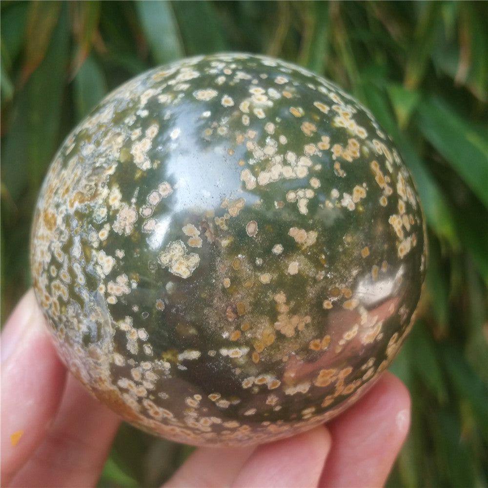 Bola de cristal tallada de Ocean Jasper