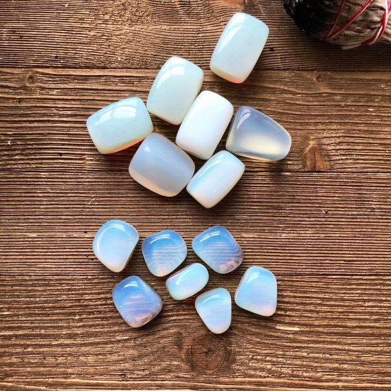 Opal/Moon stone