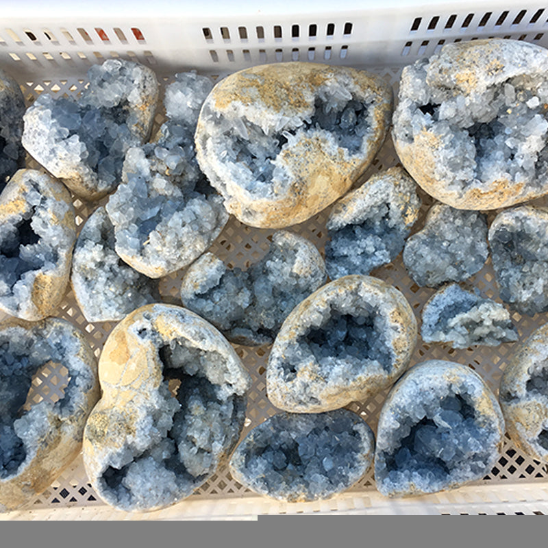 Natural Blue Kyanite Quartz Stone Geode Rough Celestite Crystal Geode For Decoration