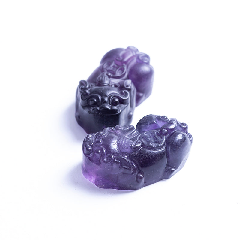 Wholesale Beautiful Natural Fluorite Crystal Carving Animal Rainbow Fluorite Crystal Pendant