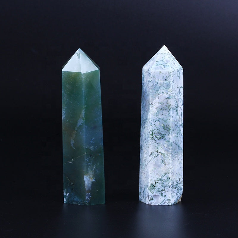 Torre de cristal de cuarzo con punta de varita de ágata de musgo verde 
