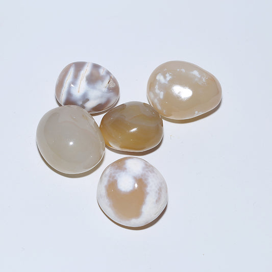 Soyamen agate crystal palm stone