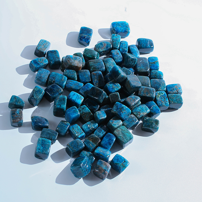 Natural crystal hemathest stone blue apatite