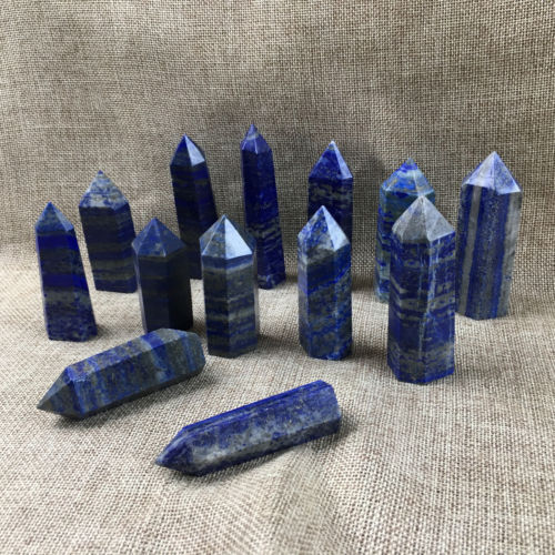 美麗的青金石方尖碑